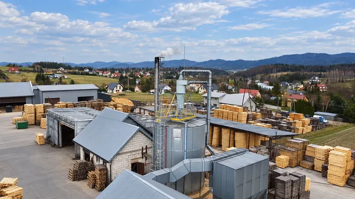 Fallwood – Luftaufnahme: Werksanlagen